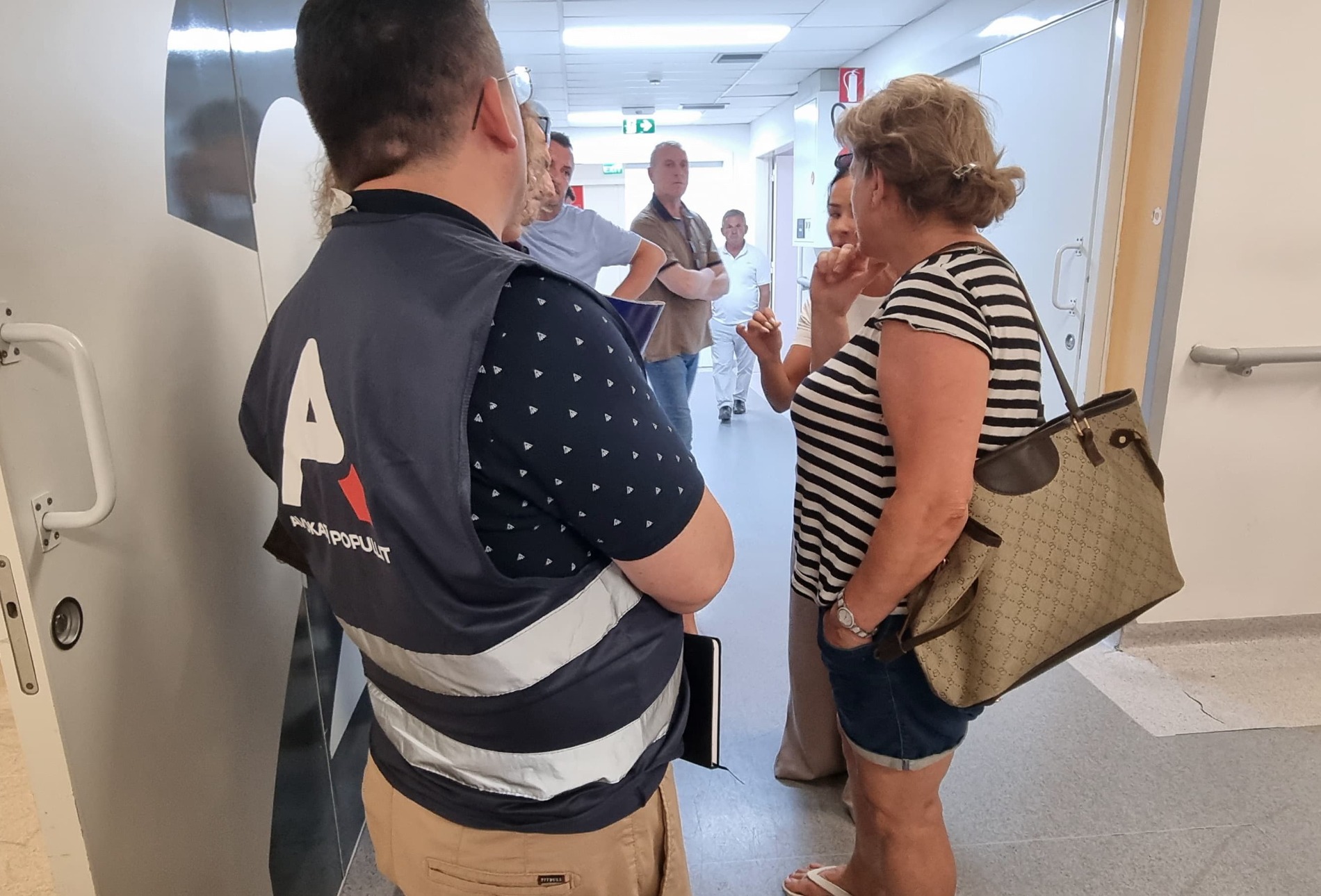 Reagim I Avokatit Të Popullit Mbi Protestuesit E Ndaluar